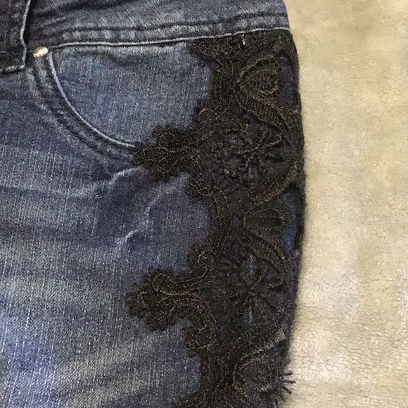 Almost Famous Boho low rise jeans - Picture 2 of 6